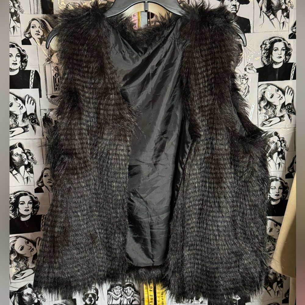 Open Front Faux Fur Vest 🖤